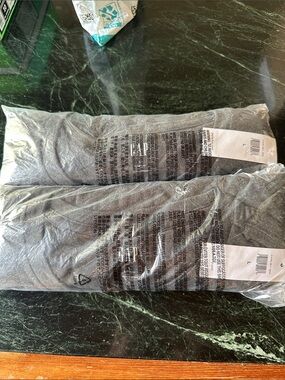 Lot of 2 NWT GAP men’s tees in charcoal grey size large